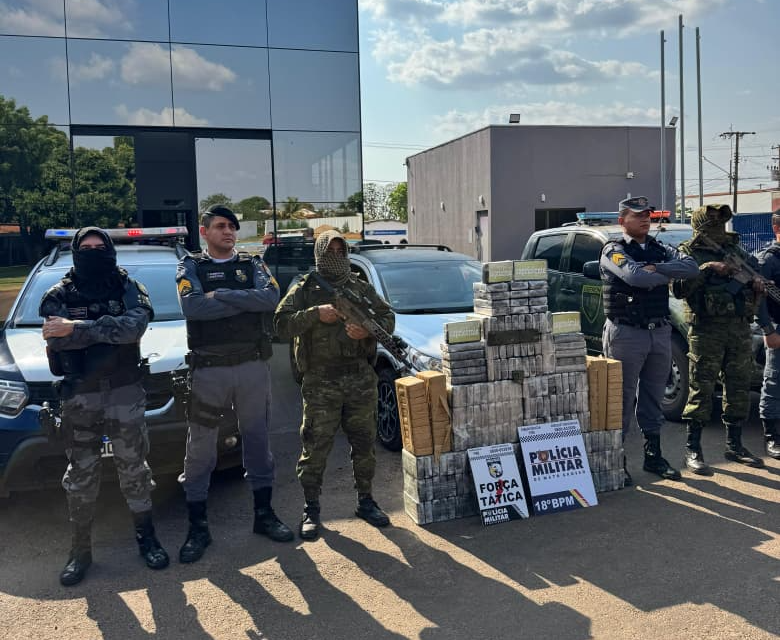 Polícia Militar e Gefron apreendem 247 tabletes de cocaína avaliados em mais de R$ 7 milhões - 
